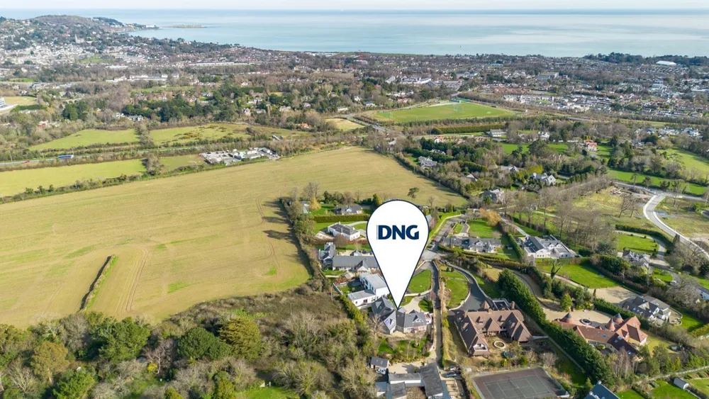 Small Oaks, 6 Rathmichael Haven, Rathmichael, Dublin 18, D18A702