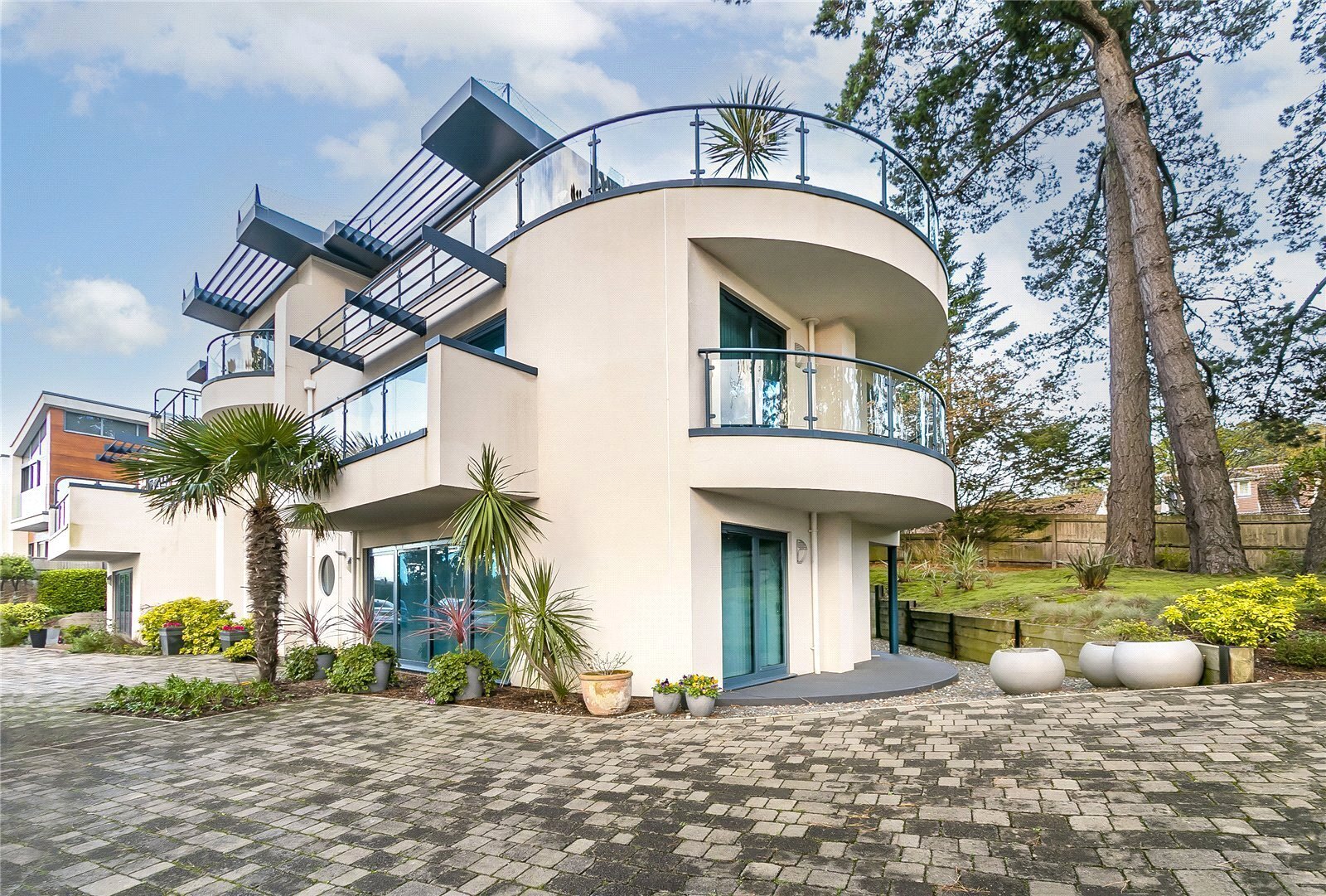 Dorset Lake Avenue, Lilliput, Poole, Dorset, BH14 Image 1