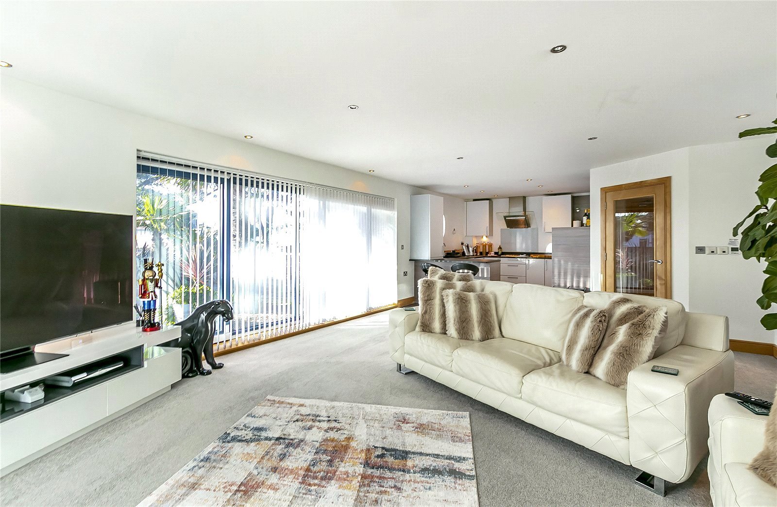 Dorset Lake Avenue, Lilliput, Poole, Dorset, BH14 Image 3