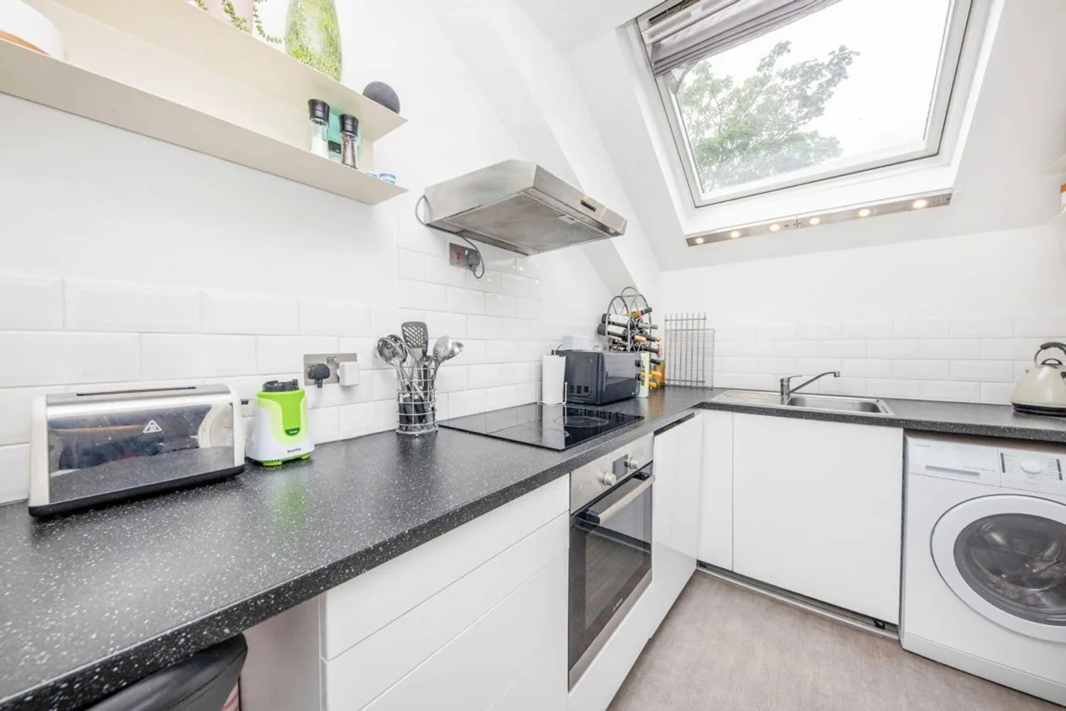 Fairfax Road, Teddington, TW11 photo 3