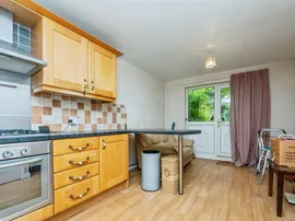 Doverdale Close, Redditch thumb 3