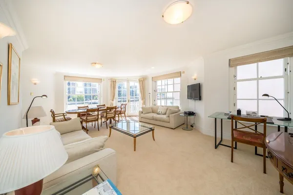 Grosvenor Road, London, SW1V photo 1