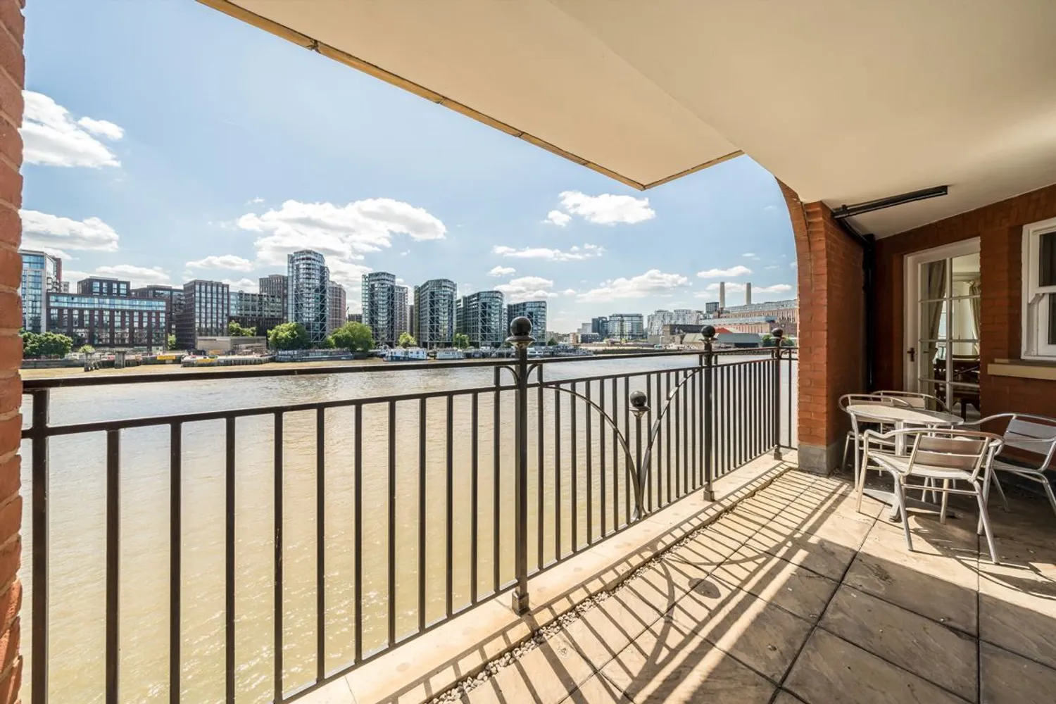 Grosvenor Road, London, SW1V photo 7