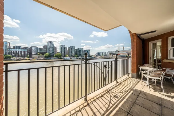 Grosvenor Road, London, SW1V photo 7