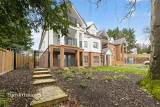 Russell Hill Road, Purley