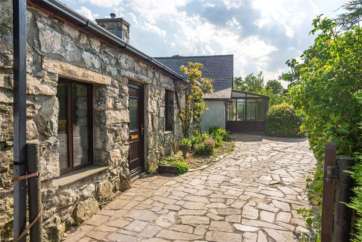 Llanrug, Caernarfon, Gwynedd, LL55
