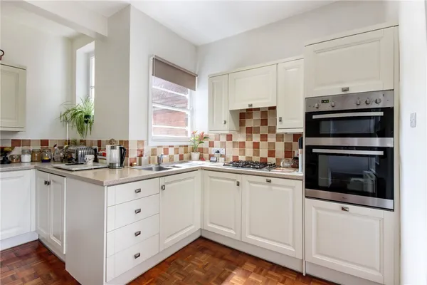 The Drive, Sevenoaks, TN13 photo 2