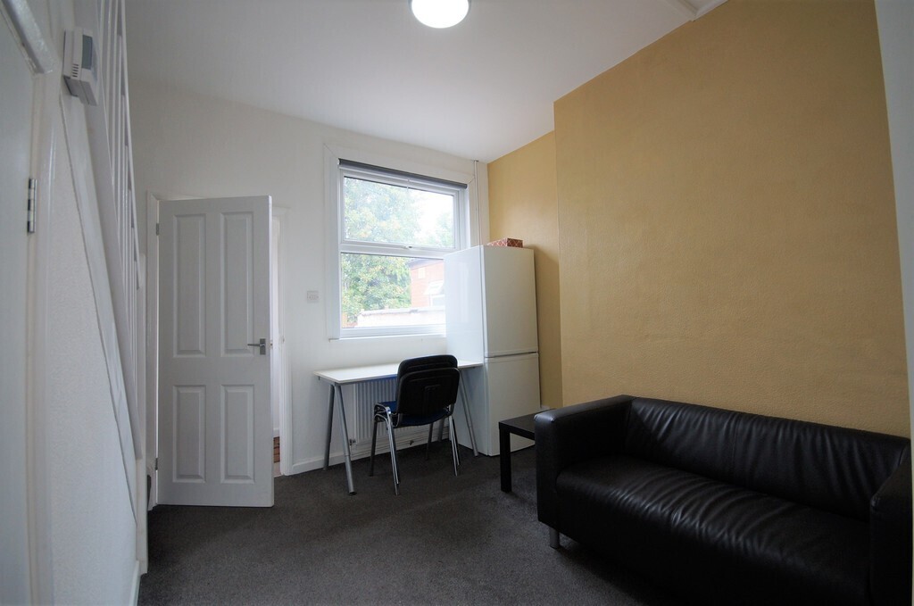 Caludon Road, Coventry Image 2