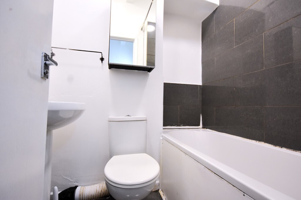 Caludon Road, Coventry Image 8