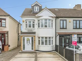 Eastwood Drive, Rainham photo