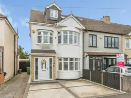 Eastwood Drive, Rainham photo