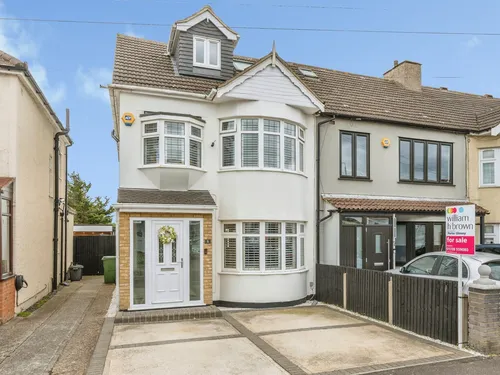 Eastwood Drive, Rainhamphoto