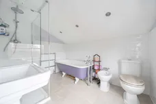 The Crescent, Maidenhead, SL6 photo 8