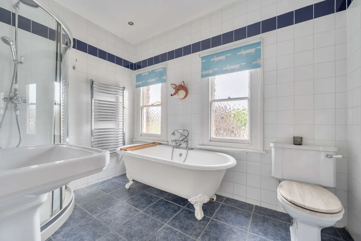 The Crescent, Maidenhead, SL6 photo 9