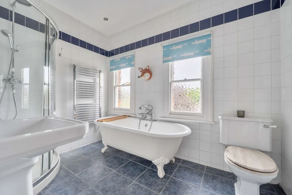 The Crescent, Maidenhead, SL6 photo 9