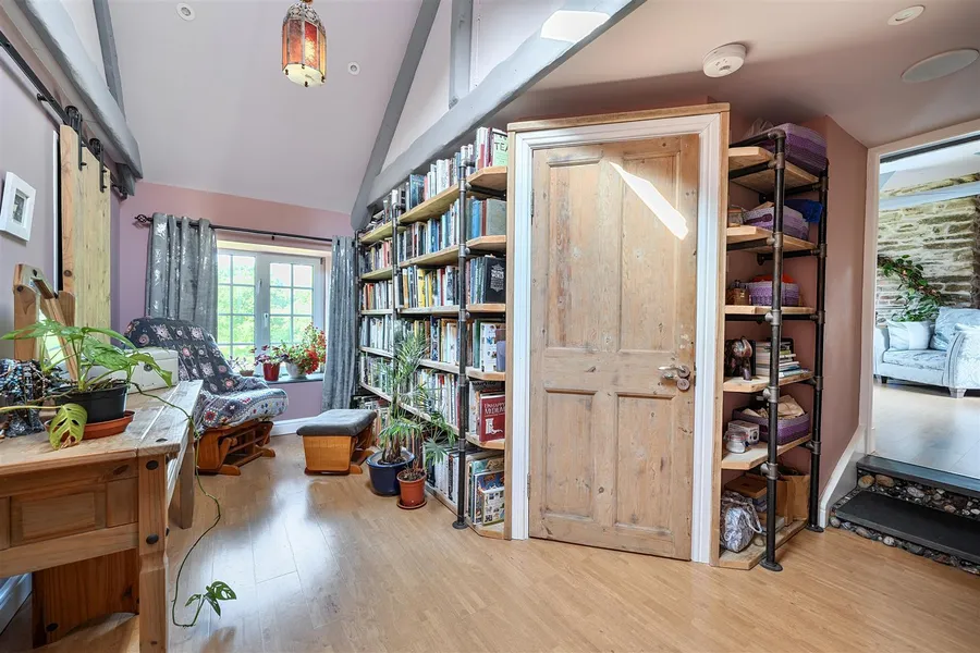 Property Image 35