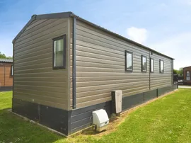 Apple Tree Holiday Park Lineside, Hubberts Bridge, Boston thumb 2