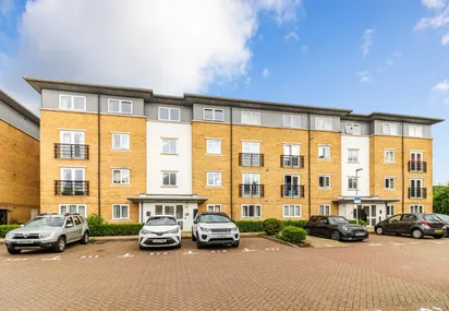 Ovaltine Drive, Kings Langley, WD4
