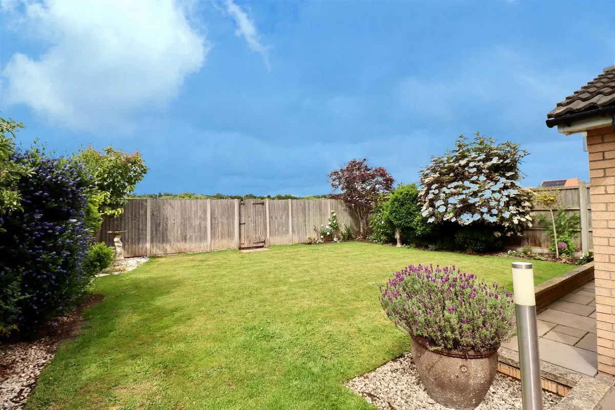 Medlar Drive, Welton,