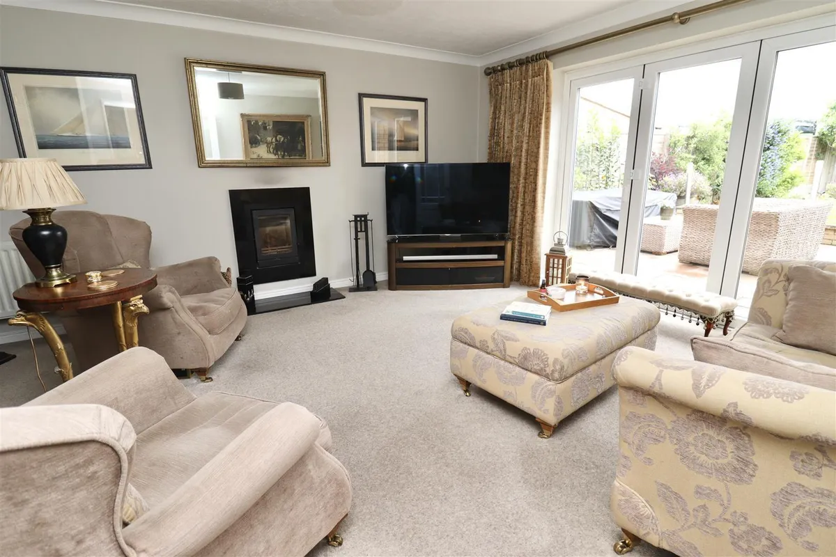 Medlar Drive, Welton,