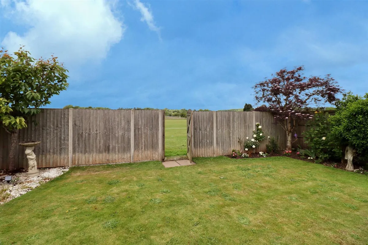 Medlar Drive, Welton,