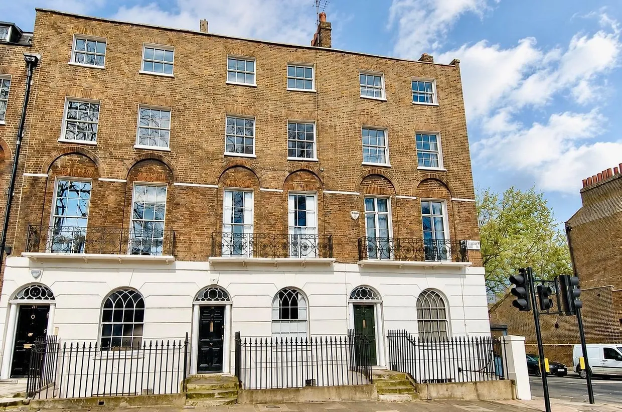 Canonbury Square, London, N1 photo 1