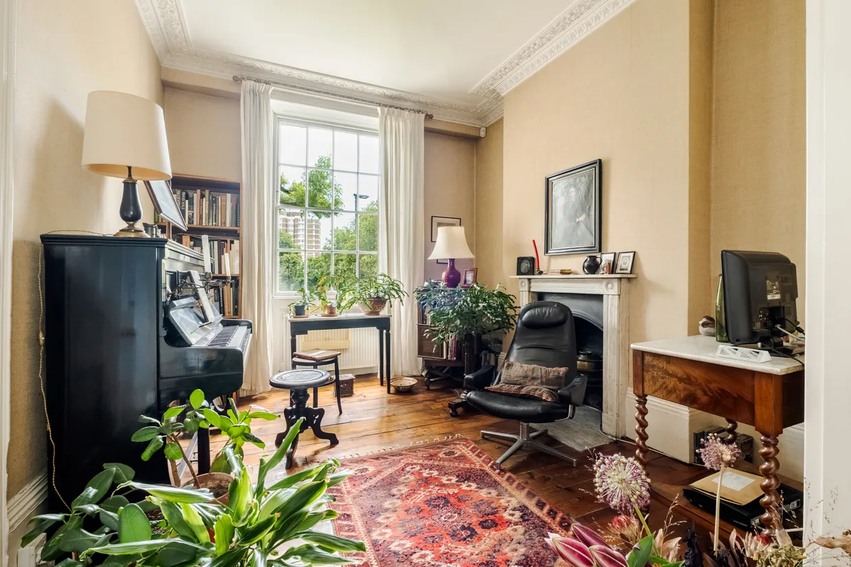 Canonbury Square, London, N1 photo 5