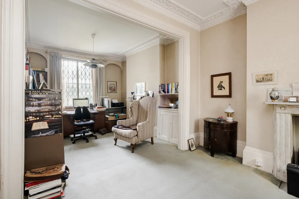 Canonbury Square, London, N1 photo 21
