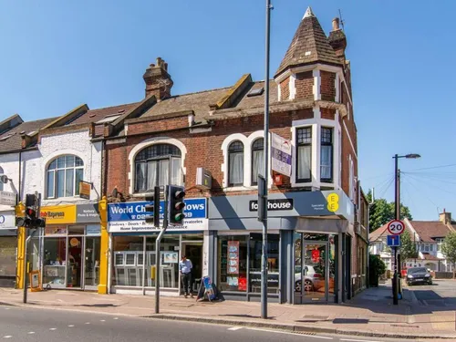 London Road, LONDONphoto