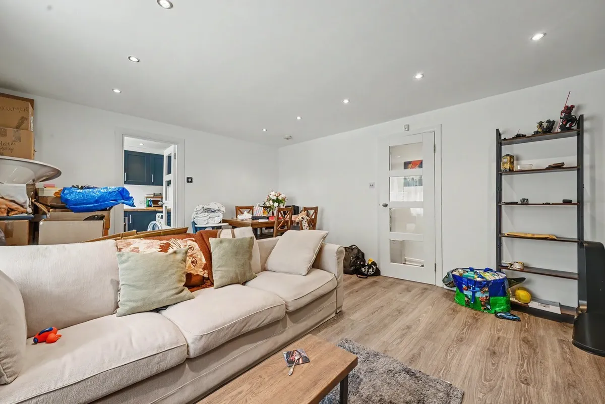 Hawarden Hill, London, NW2