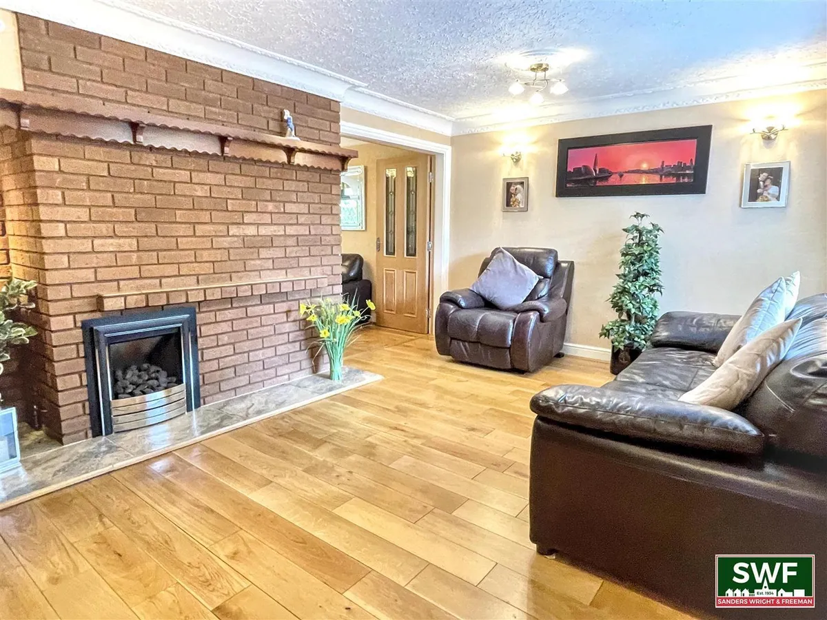 Dunster Grove, Perton