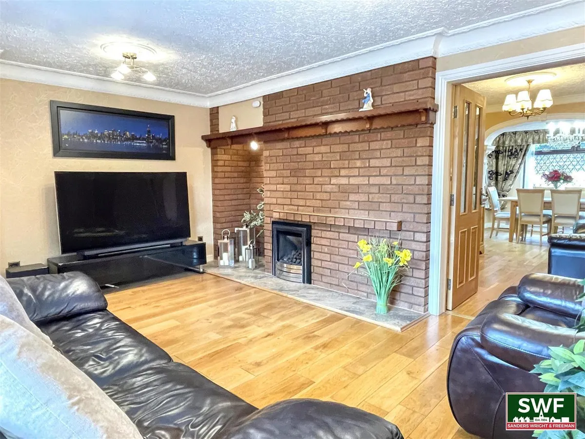 Dunster Grove, Perton