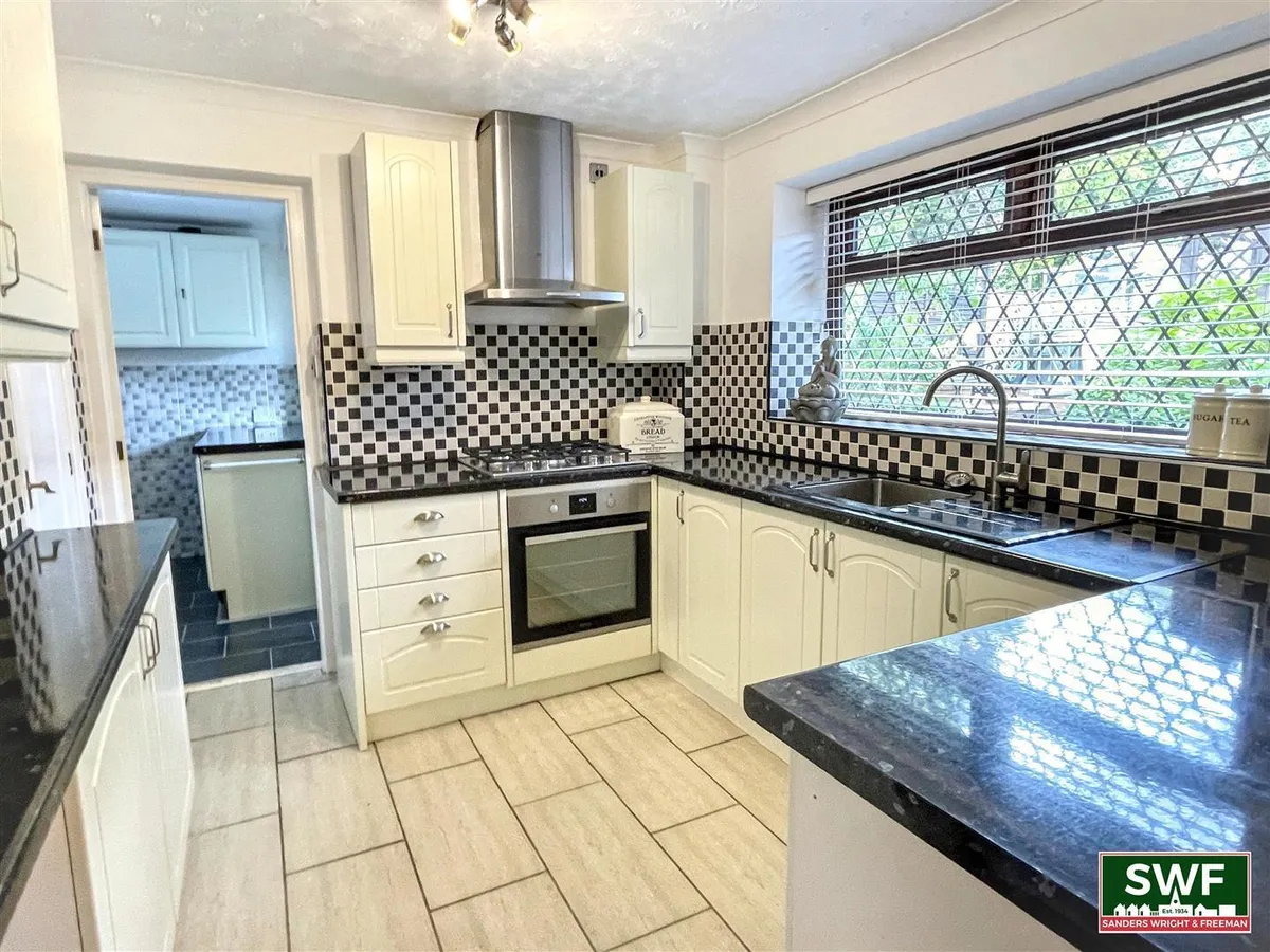 Dunster Grove, Perton