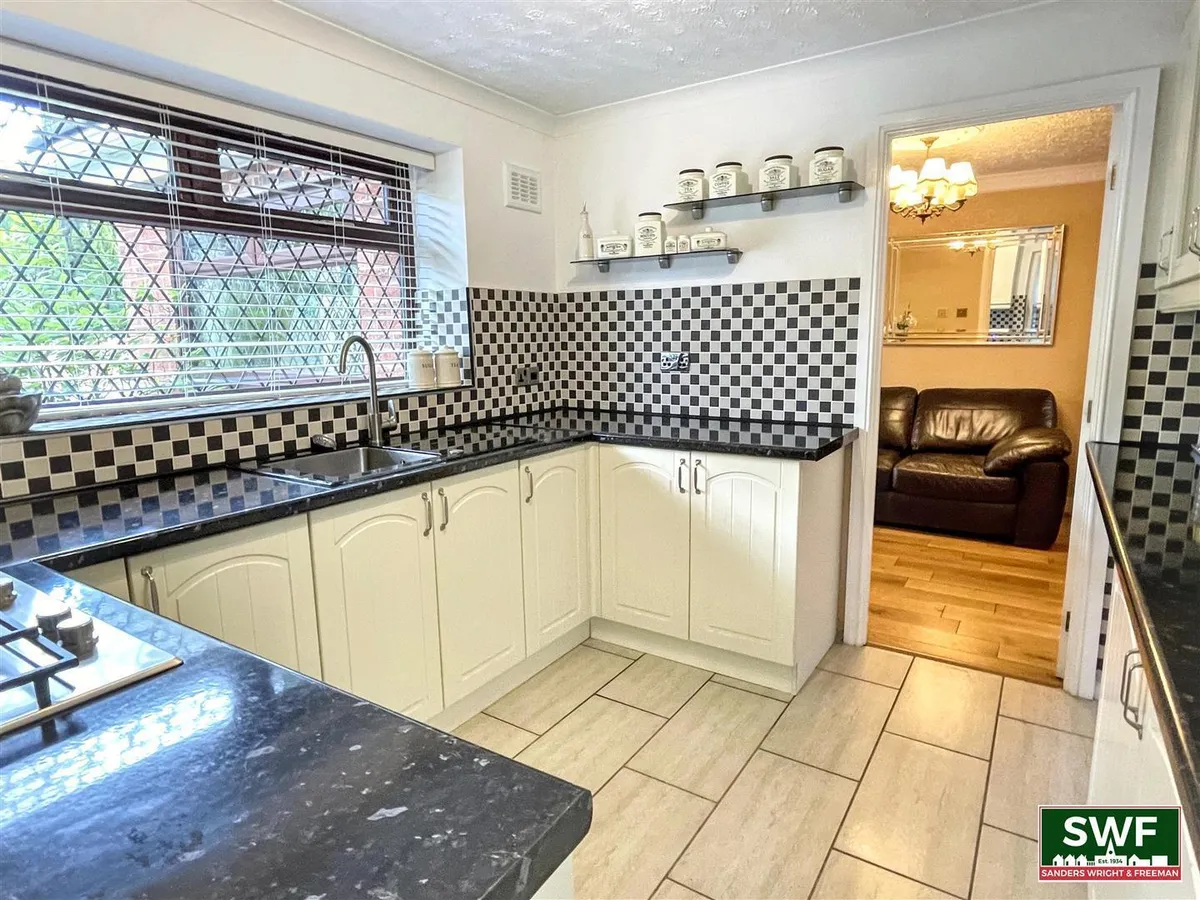 Dunster Grove, Perton