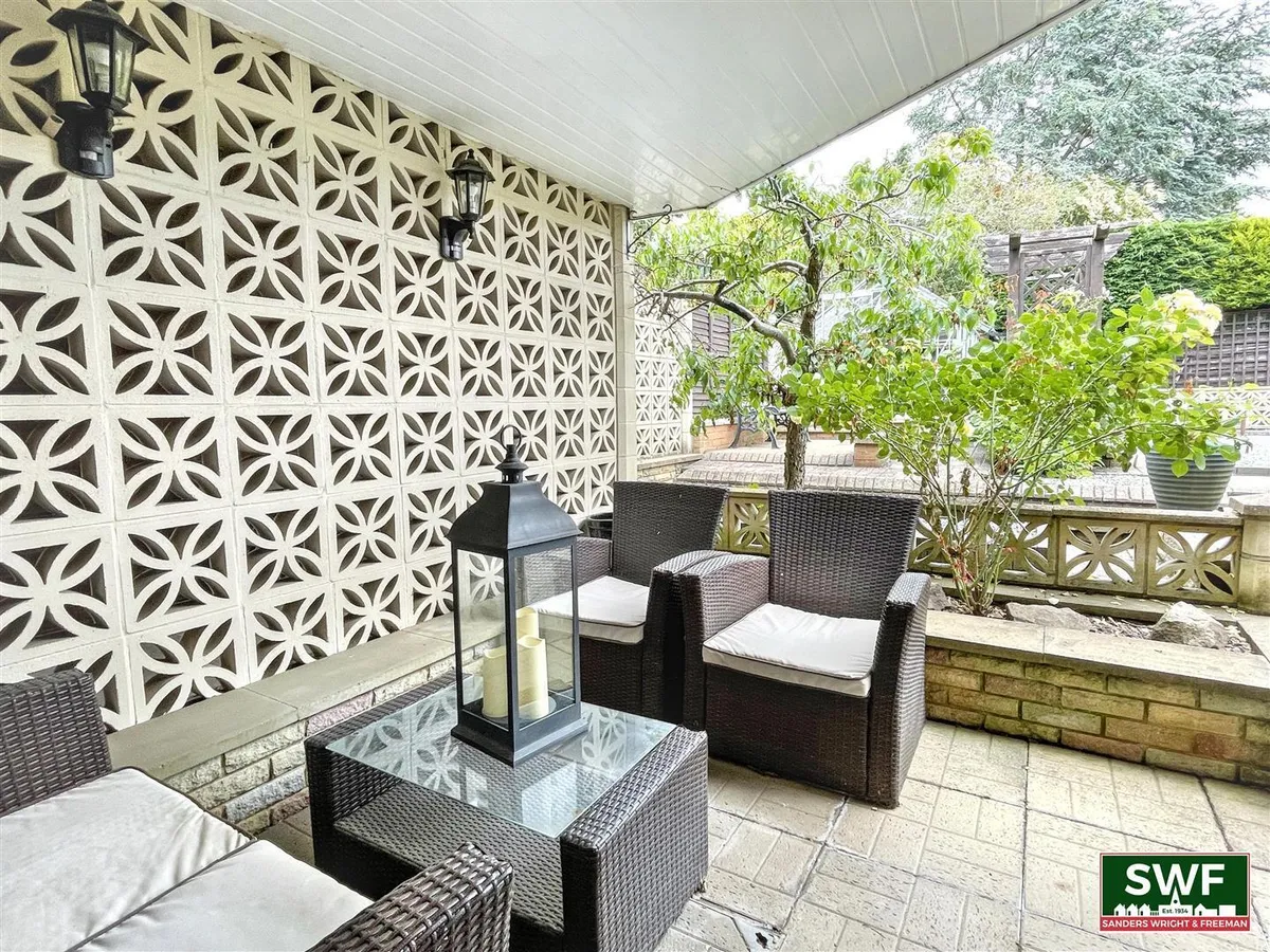 Dunster Grove, Perton