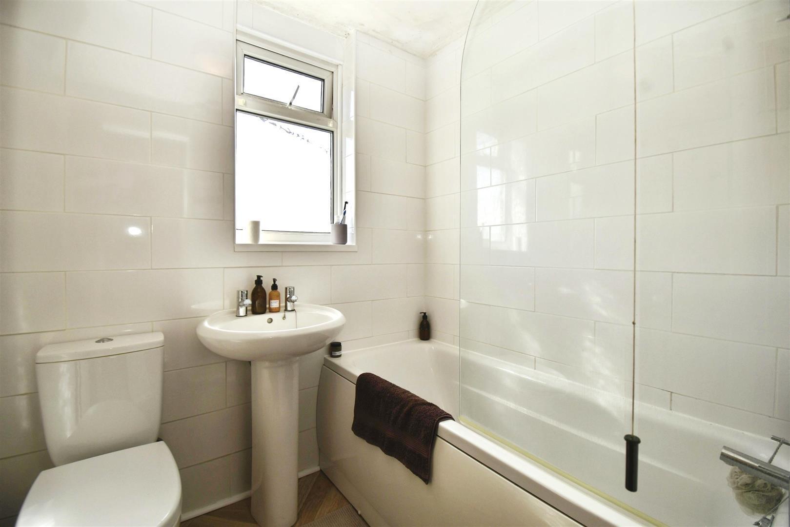 Weghill Road, Preston Image 12