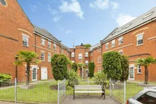 Florey Gardens, Aylesbury