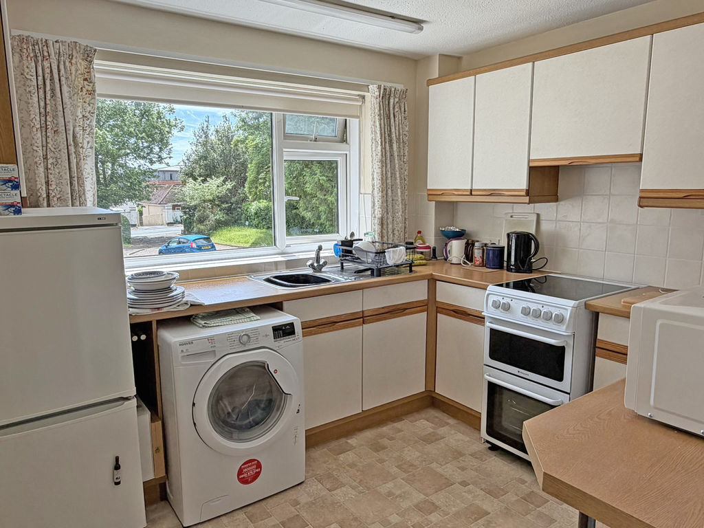 Brinkburn Court, Manor Road Image 2