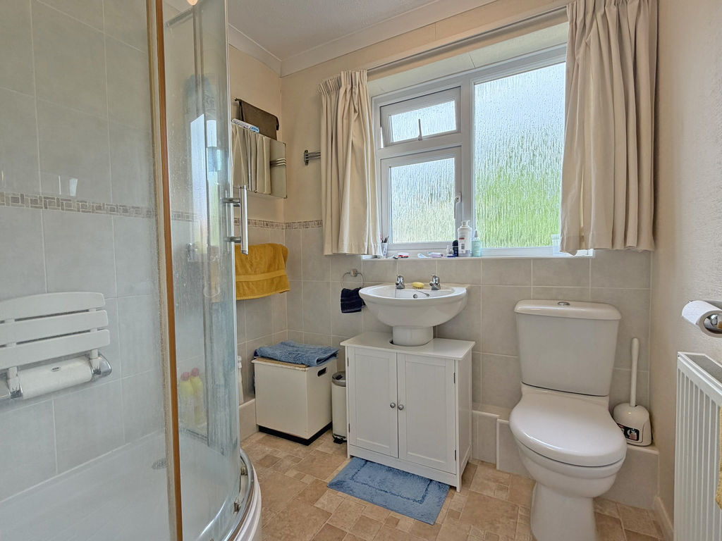 Brinkburn Court, Manor Road Image 5
