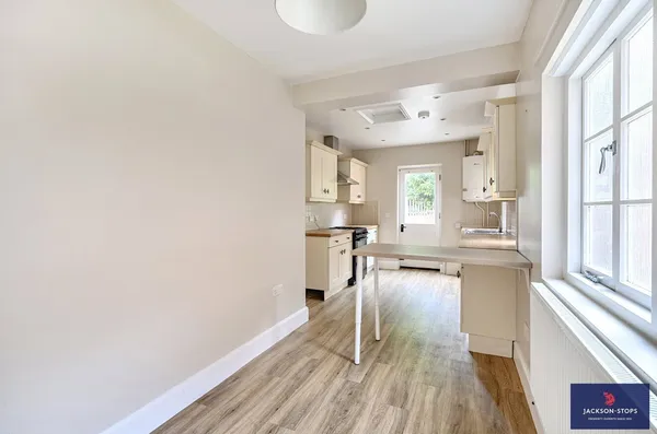 Dukes Cottages, Watling Street, MK17 photo 5