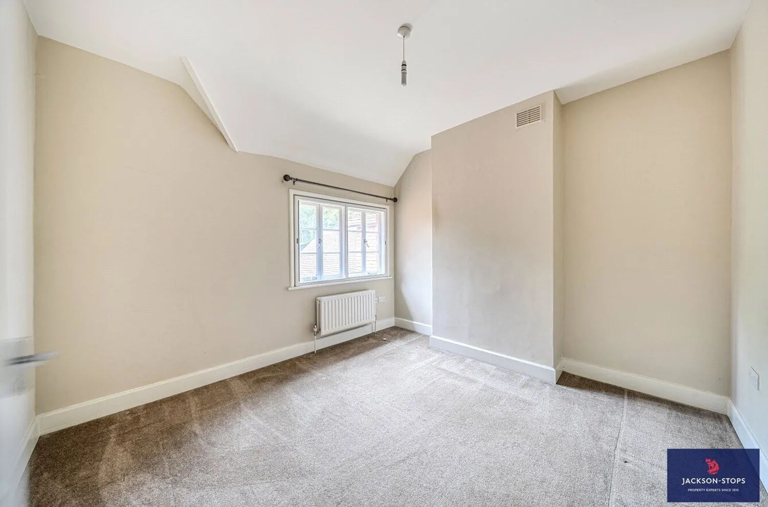 Dukes Cottages, Watling Street, MK17 photo 6
