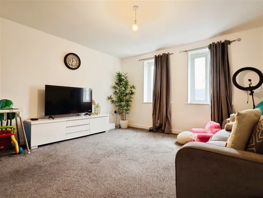 Broadway, CARDIFF, CF24