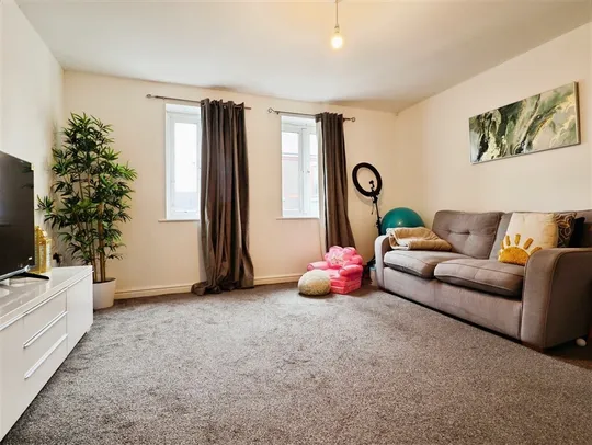 Broadway, CARDIFF, CF24