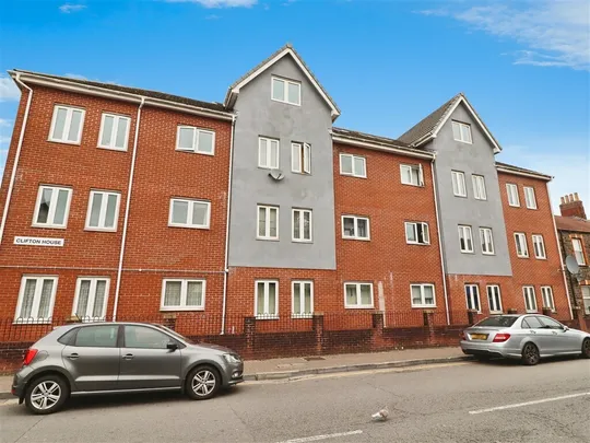 Broadway, CARDIFF, CF24