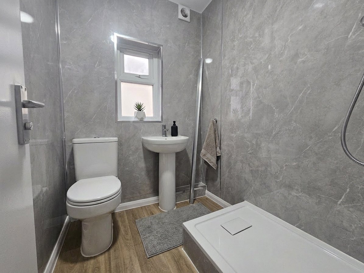 East Road, London, E15 Image 7