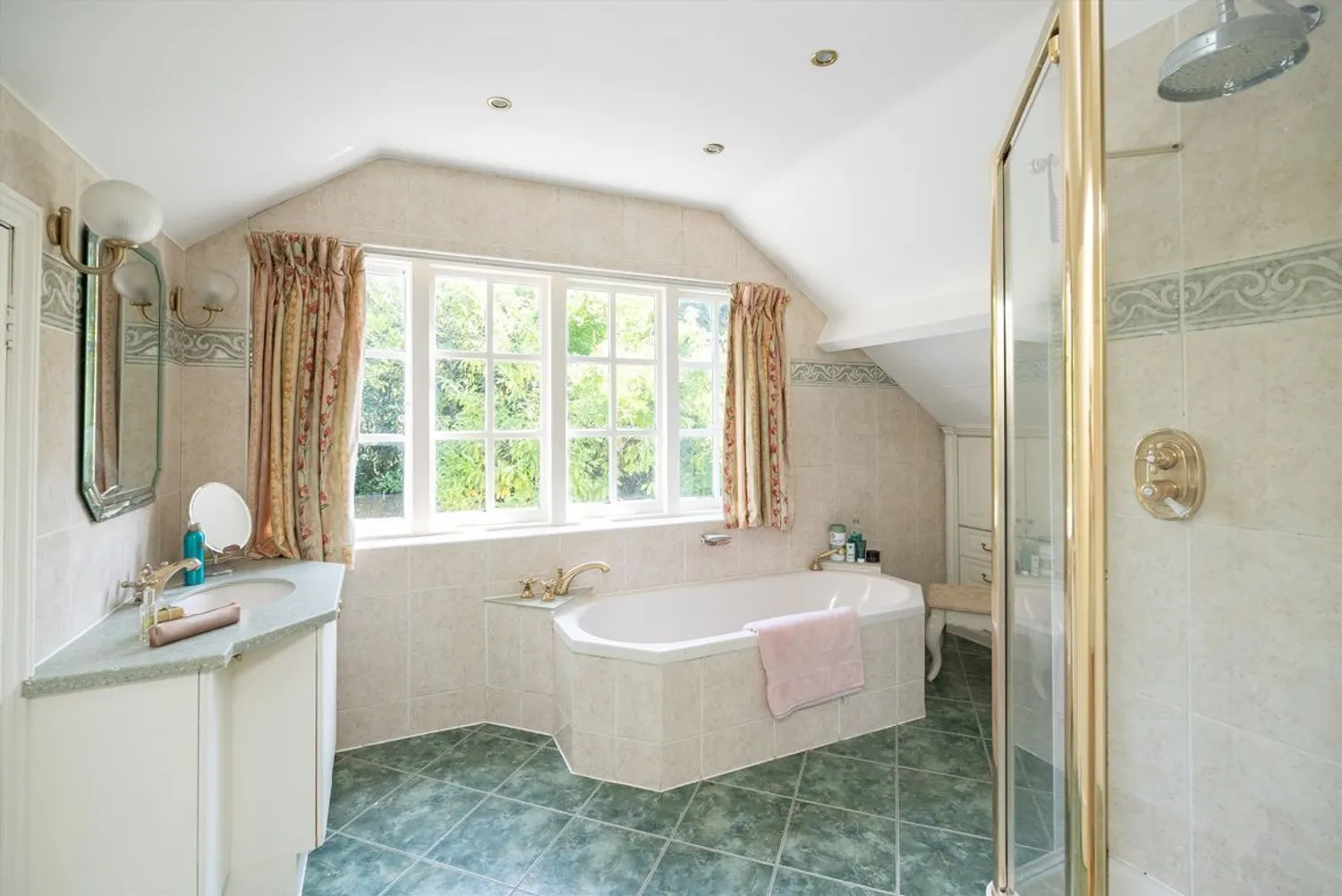 Byfleet Road, Cobham, KT11 photo 12