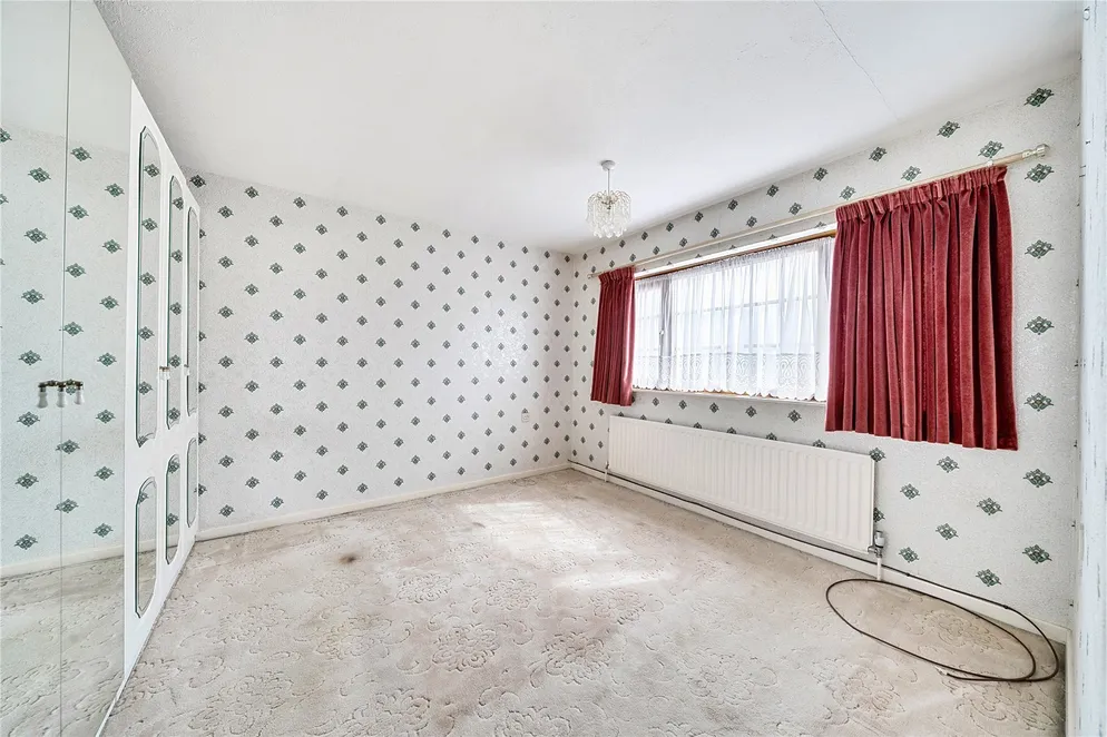 Property carousel item 12