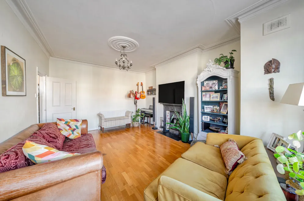 Alexandra Park Road, London, N10 photo 7