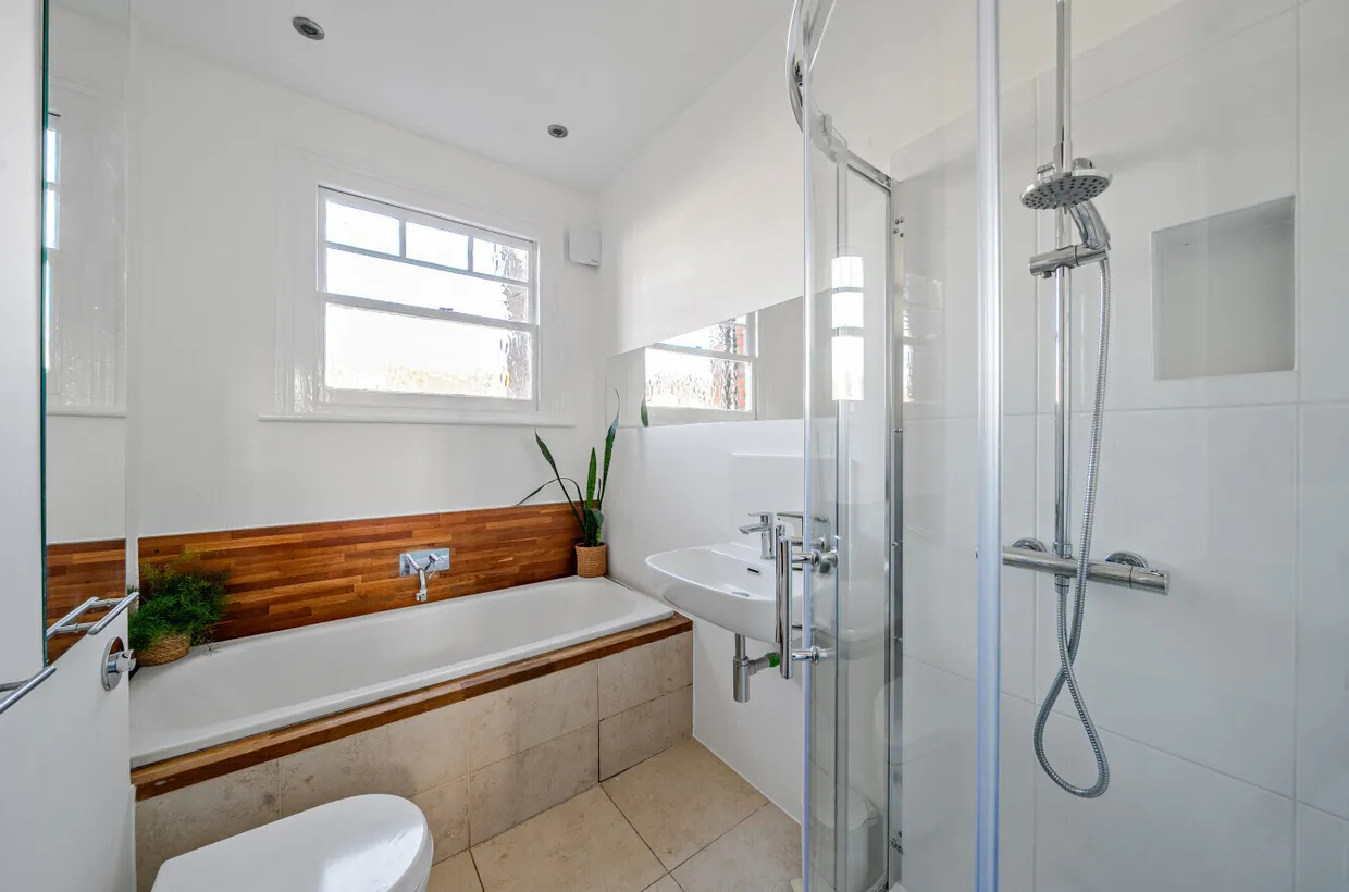 Alexandra Park Road, London, N10 photo 13