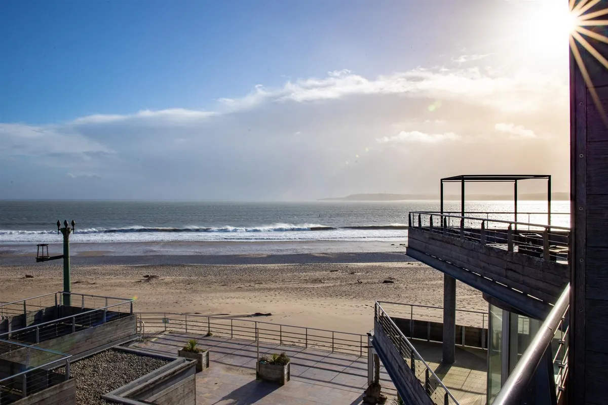 Waters Edge, South Beach, Tenby